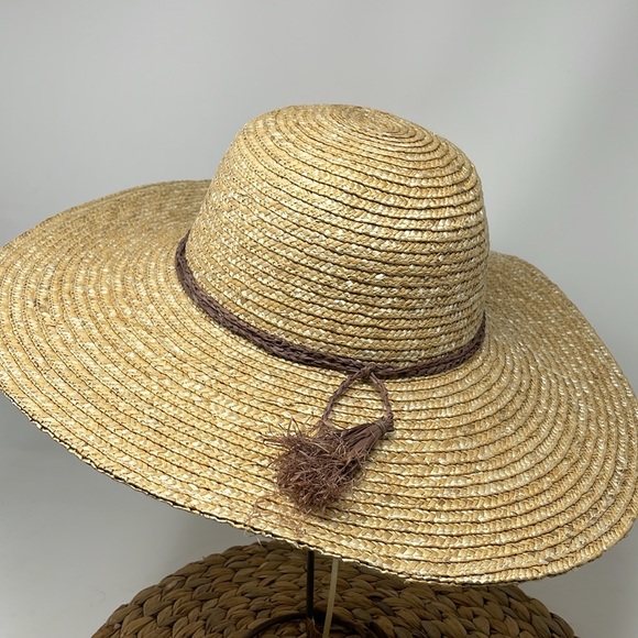 FRANCESCA'S NWT Wide Brim Straw Sun Hat - Picture 2 of 5